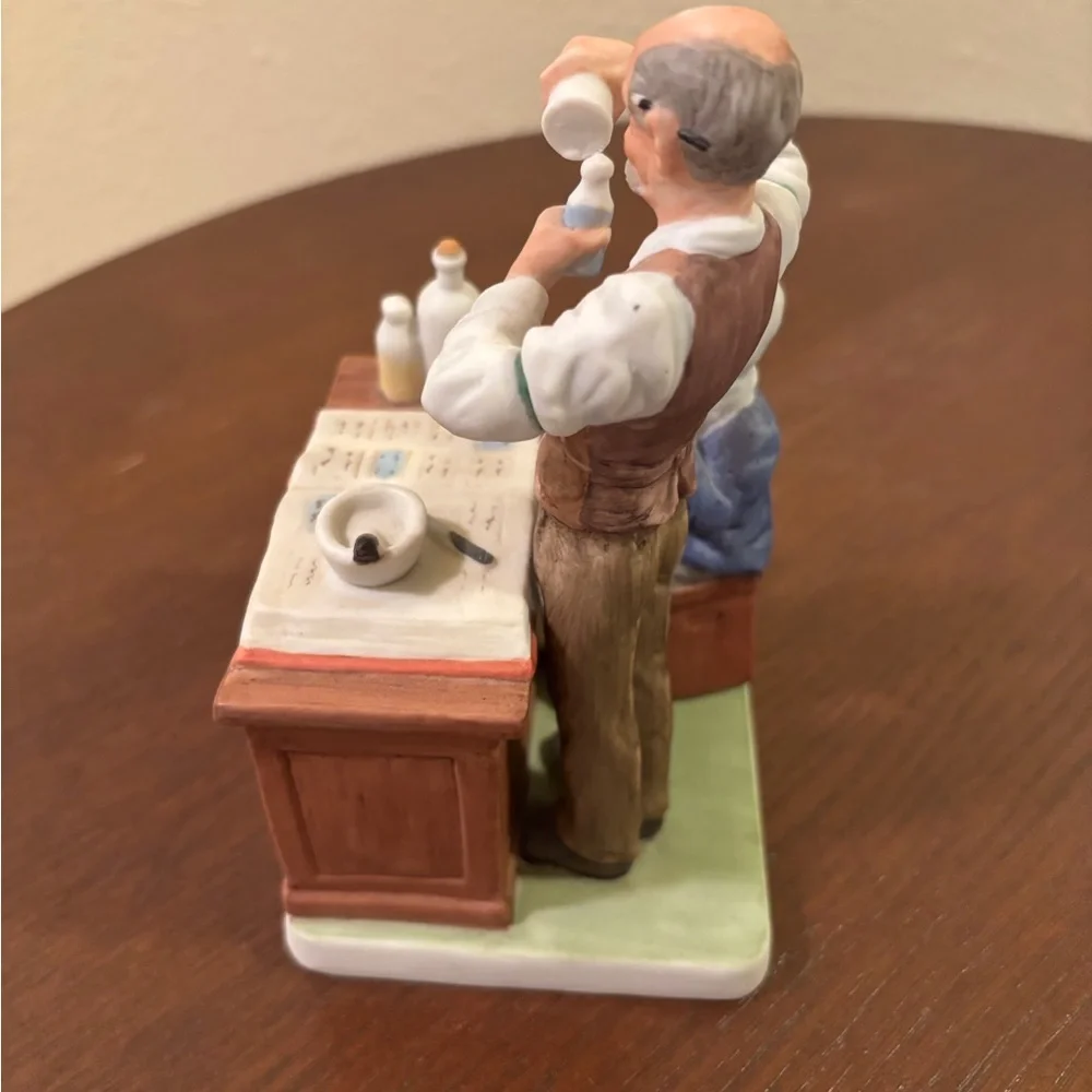 Norman Rockwell Dave Grossman Limited Edition Pharmacist Figurine